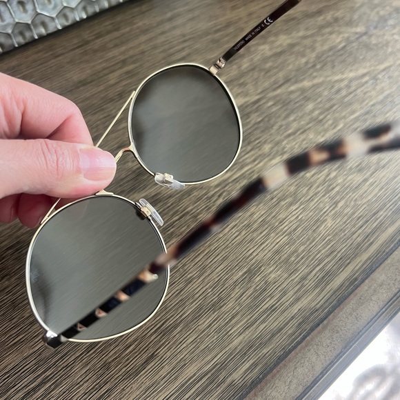 VALENTINO SUNGLASSES - Picture 12 of 12